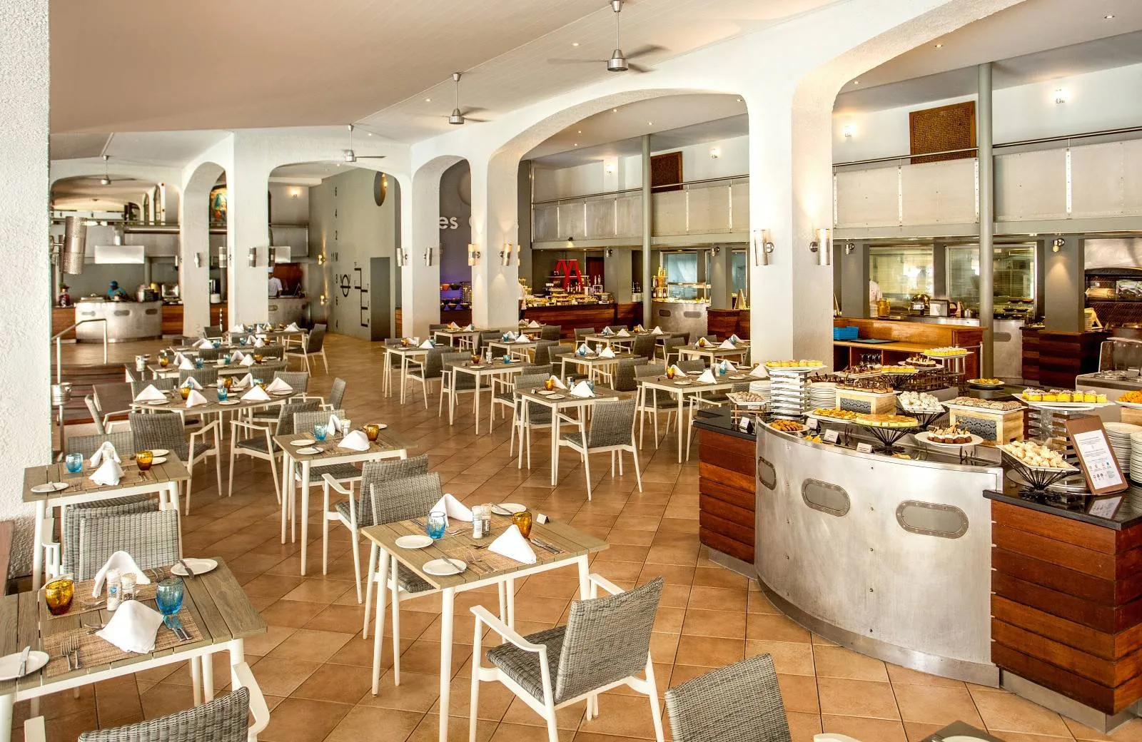 Mauricia Beachcomber Resort & Spa 4*