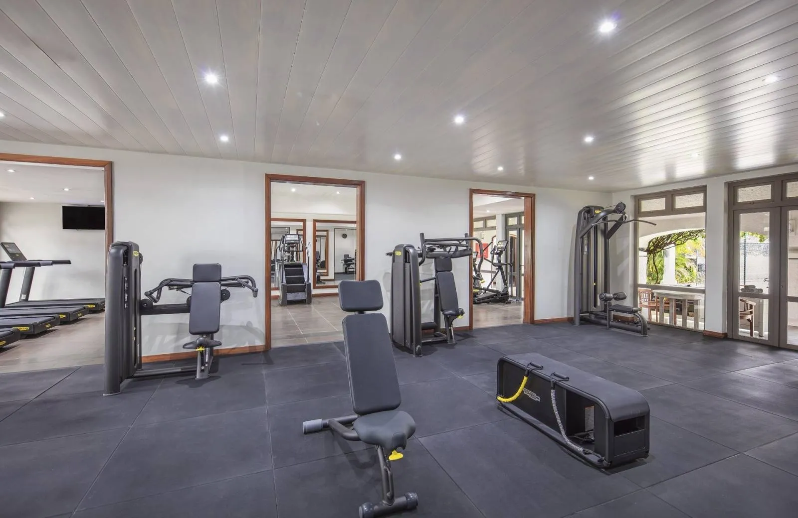 Mauricia Beachcomber Resort & Spa 4*