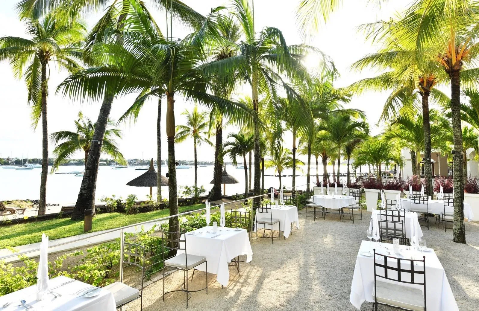 Mauricia Beachcomber Resort & Spa 4*