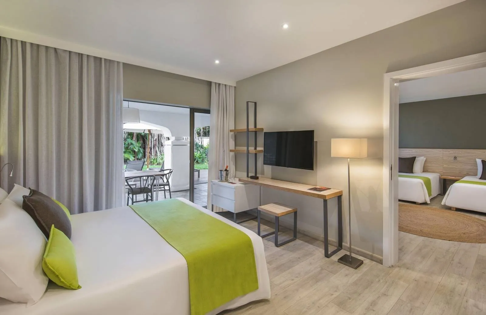 Mauricia Beachcomber Resort & Spa 4*