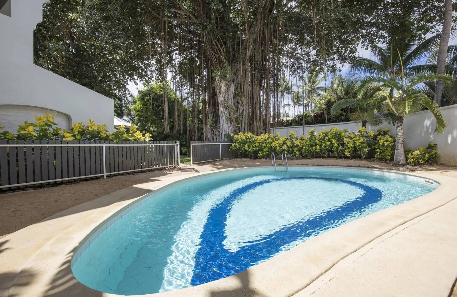 Mauricia Beachcomber Resort & Spa 4*