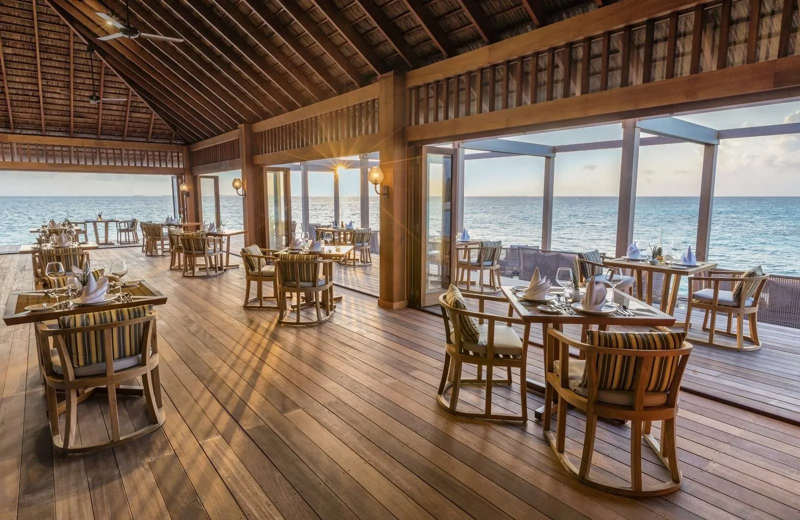 Hurawalhi Island Resort 5*