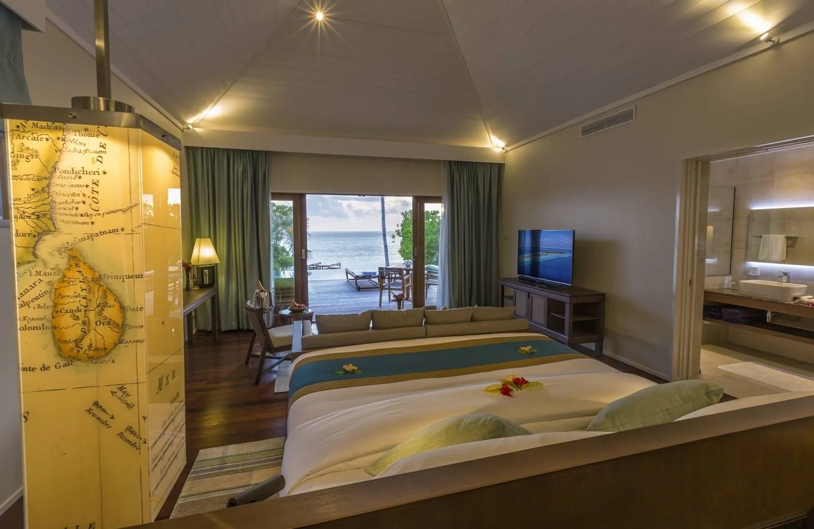 Hurawalhi Island Resort 5*