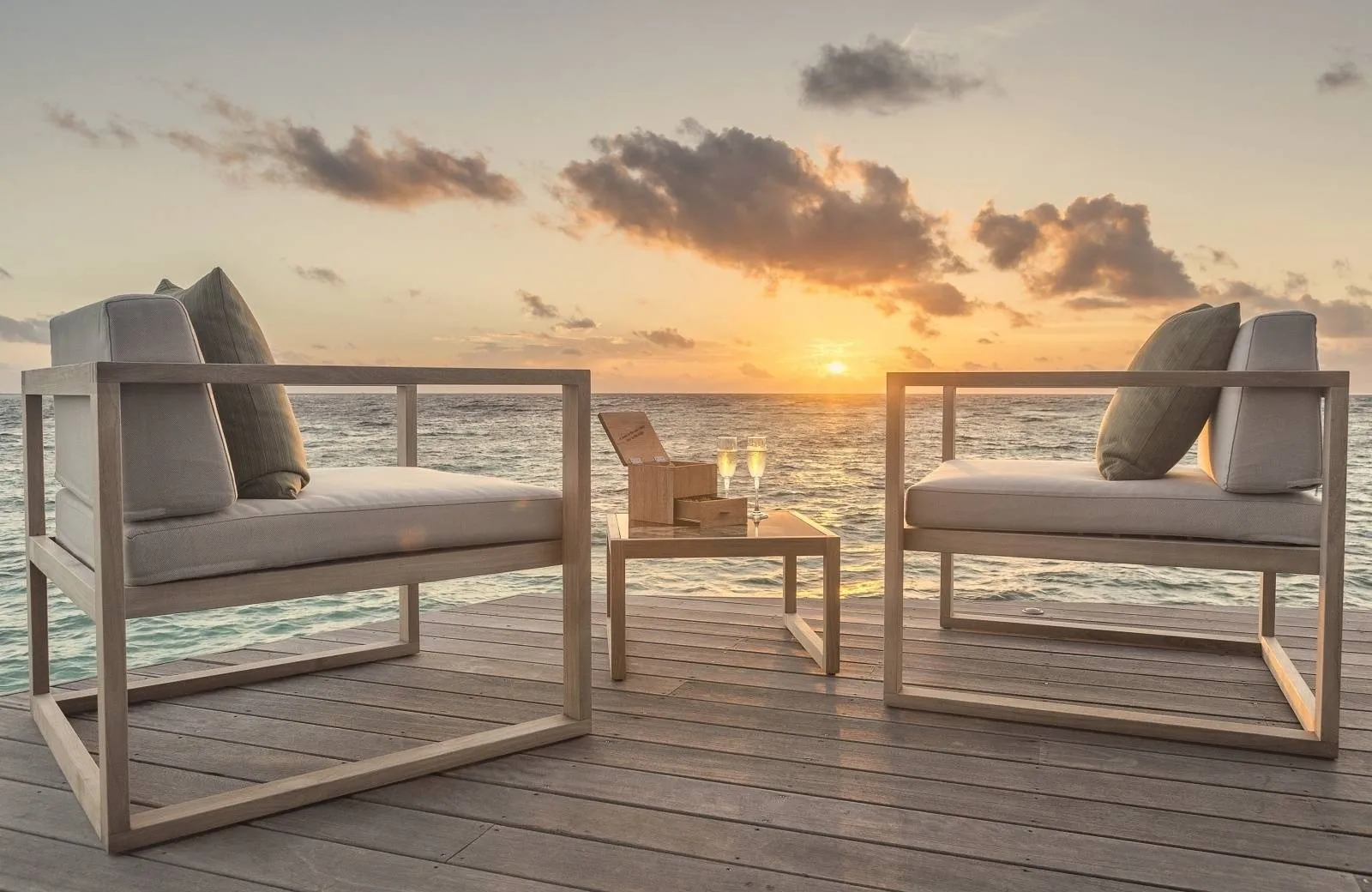 Hurawalhi Island Resort 5*