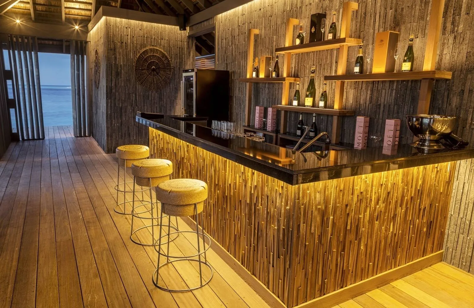 Hurawalhi Island Resort 5*