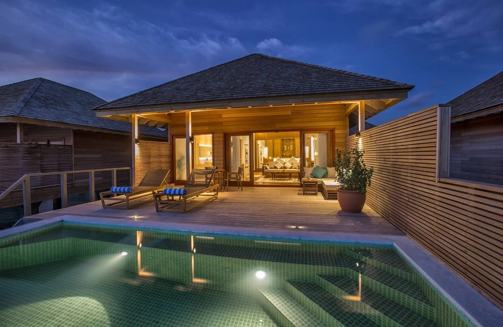 Hurawalhi Island Resort 5*