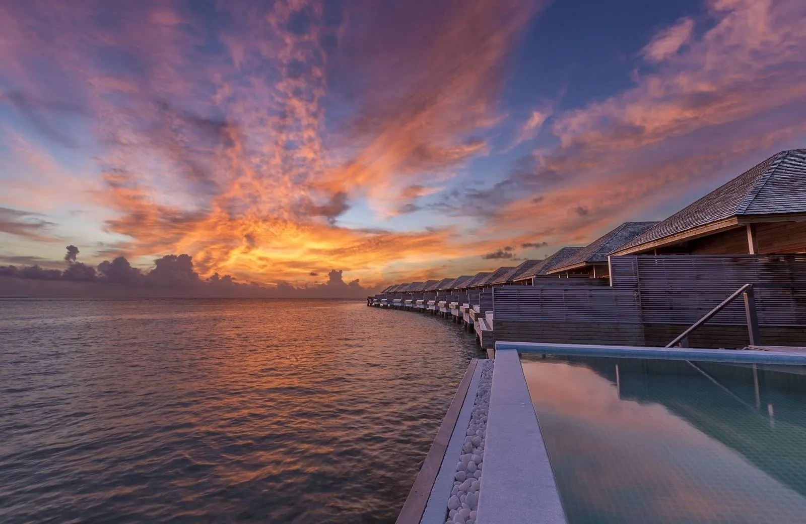 Hurawalhi Island Resort 5*