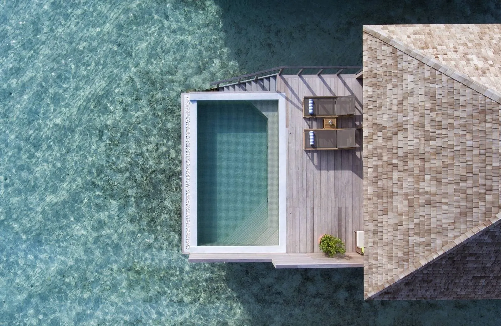 Hurawalhi Island Resort 5*