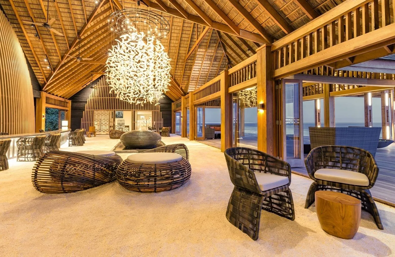 Hurawalhi Island Resort 5*