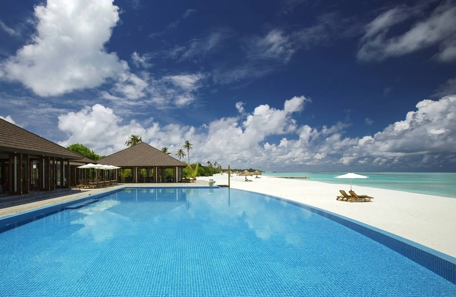 Atmosphere Kanifushi Maldives 5*