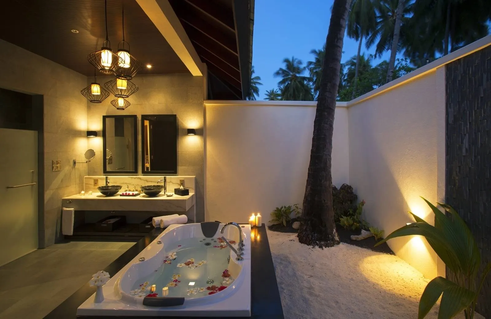 Atmosphere Kanifushi Maldives 5*