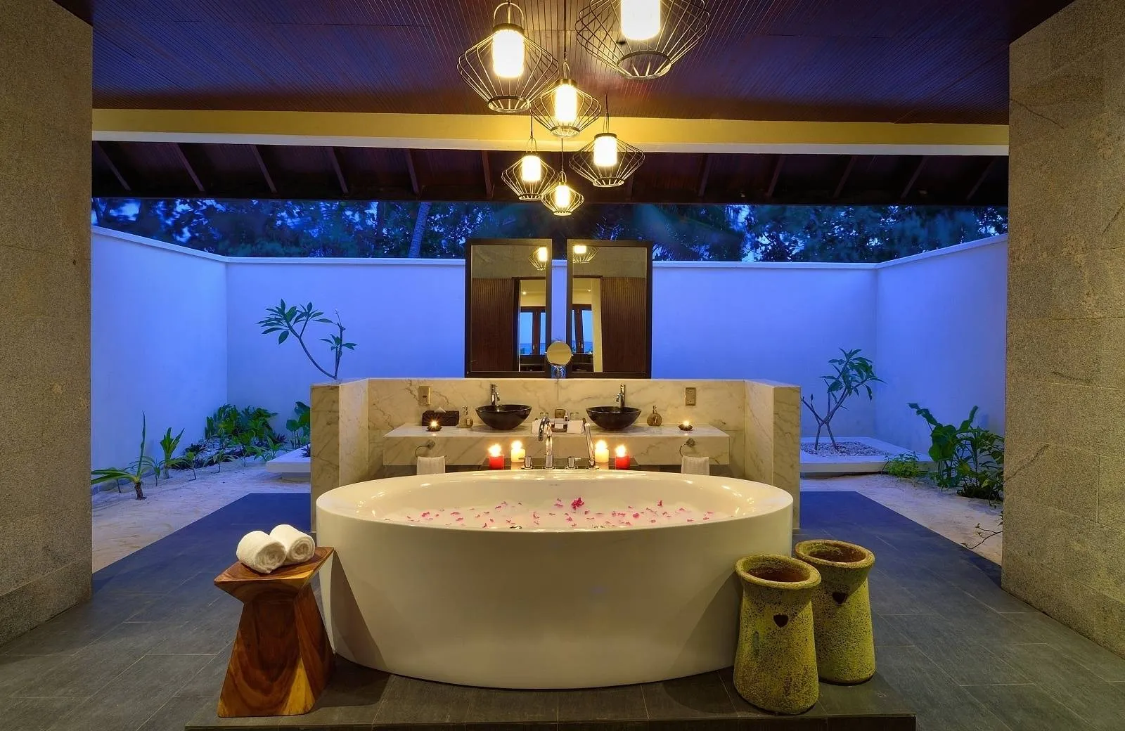 Atmosphere Kanifushi Maldives 5*