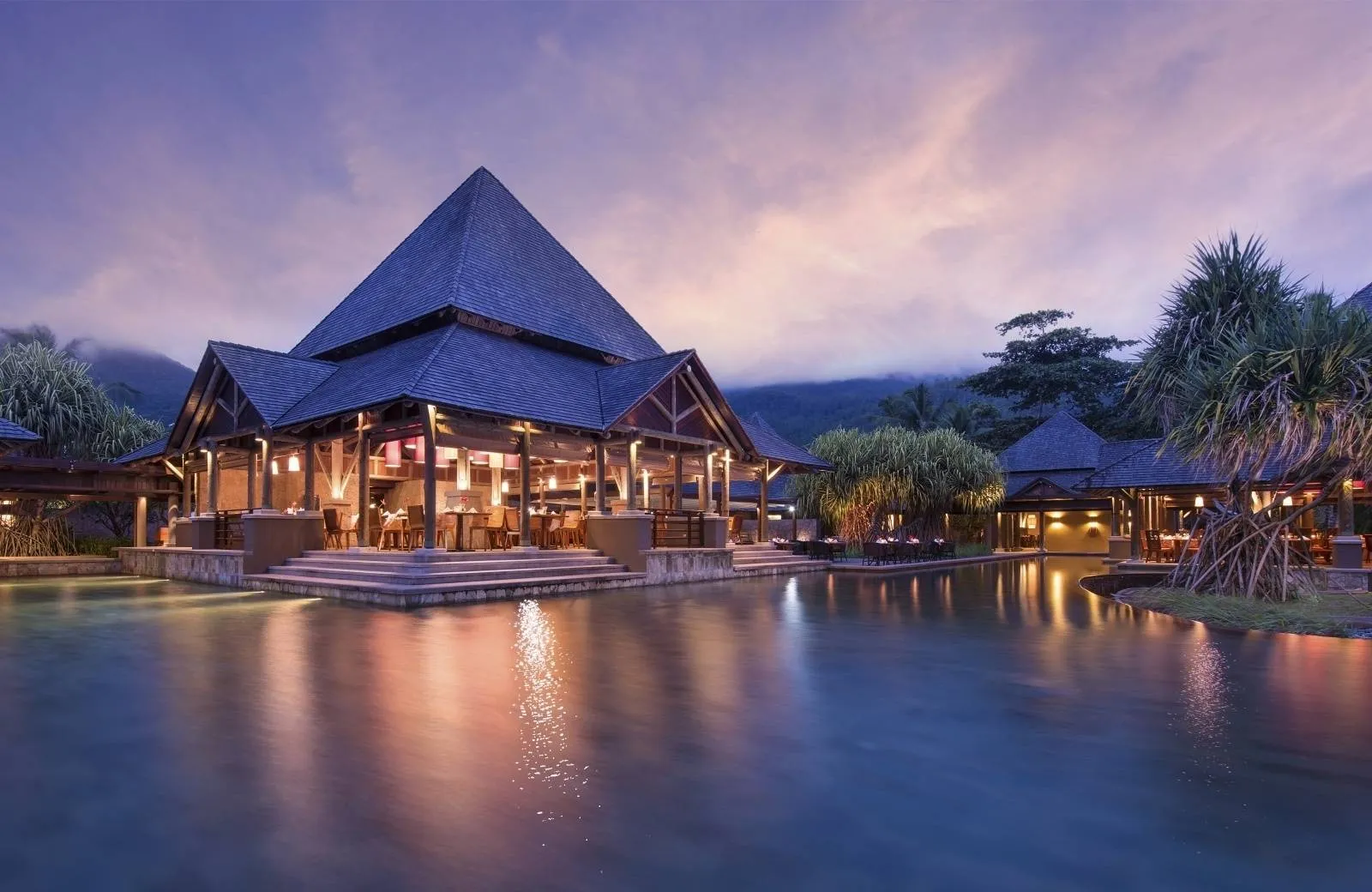 Constance Ephelia 5*