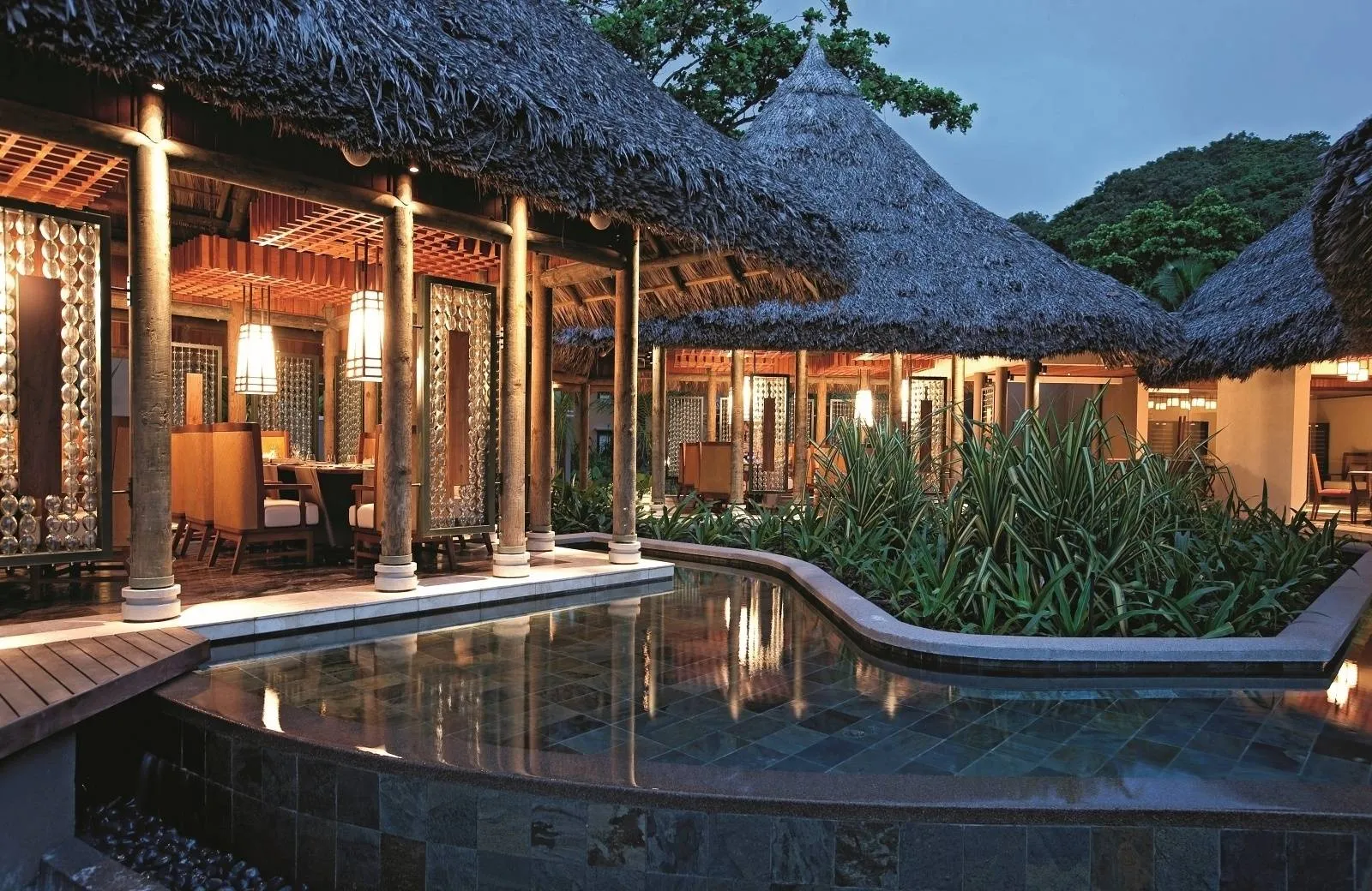 Constance Ephelia 5*