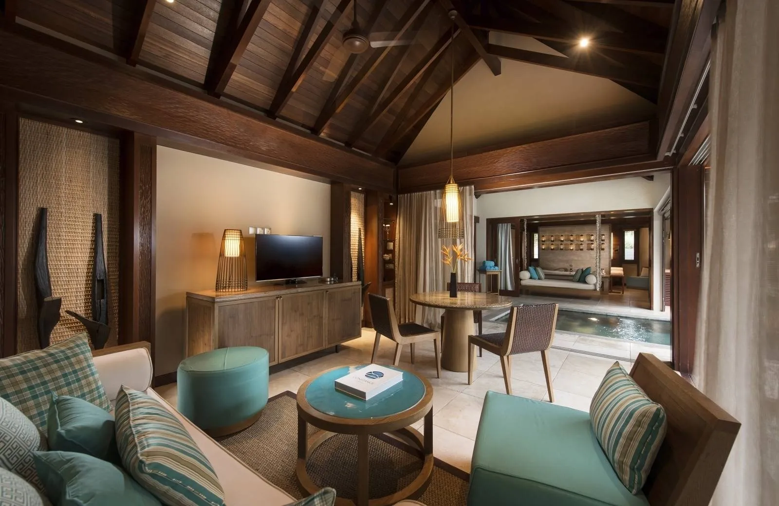 Constance Ephelia 5*