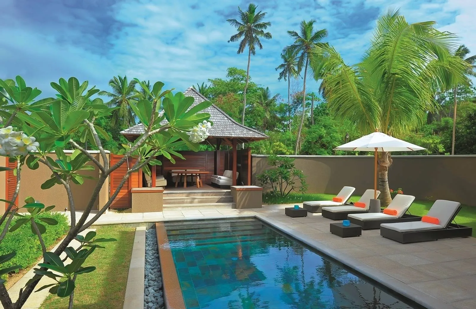 Constance Ephelia 5*