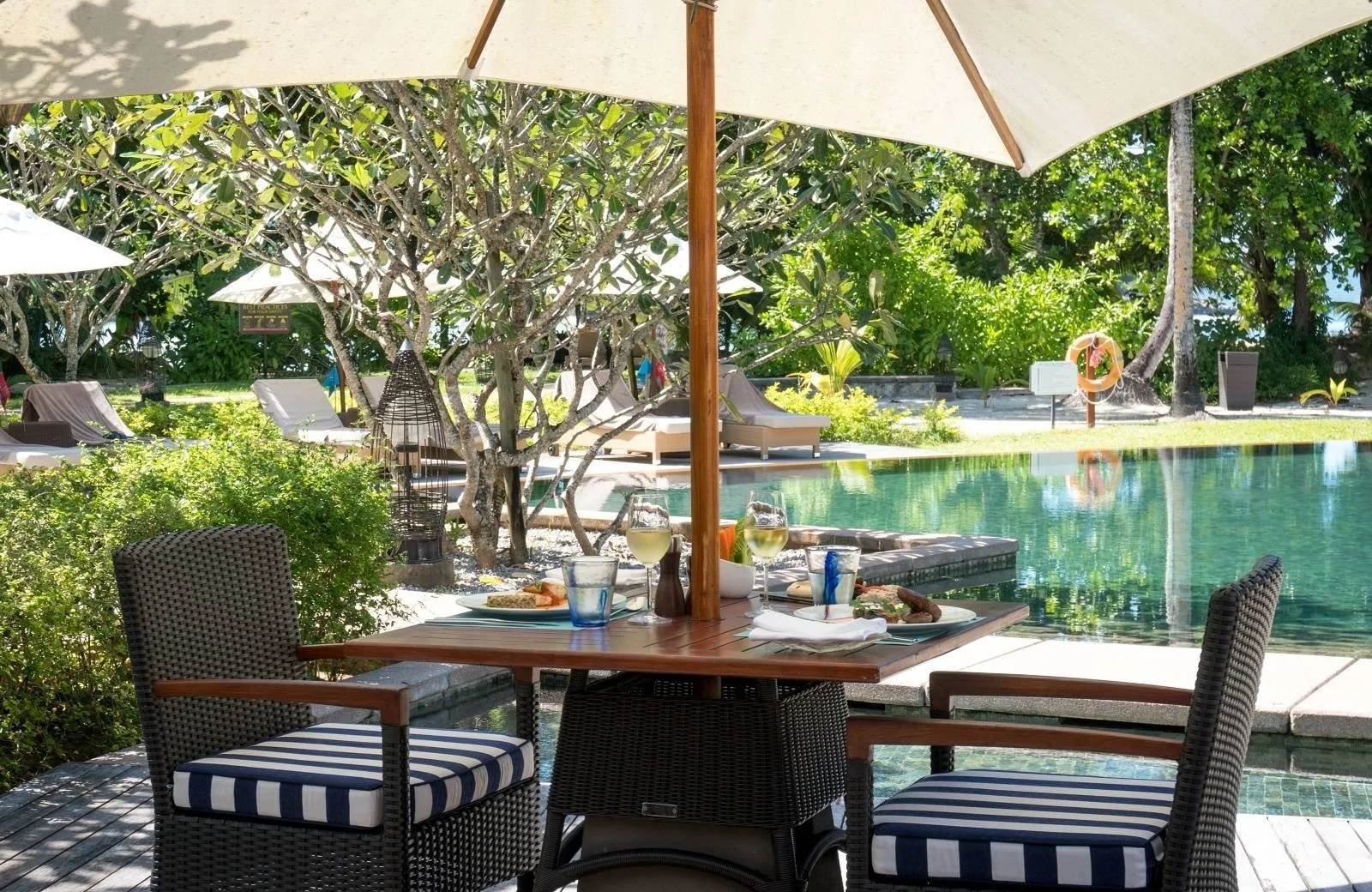 Constance Ephelia 5*