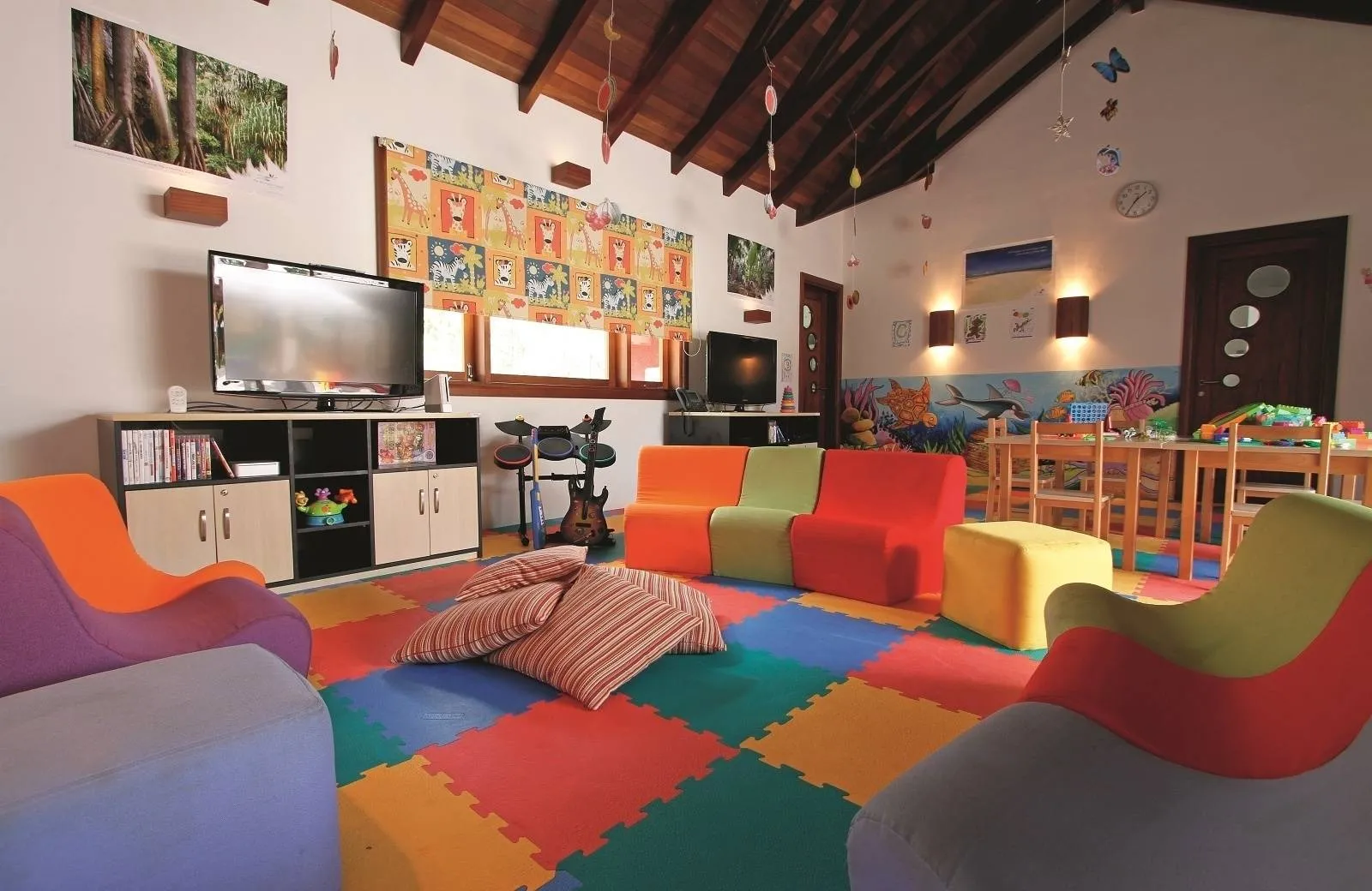 Constance Ephelia 5*