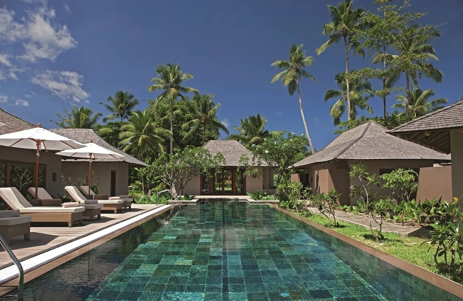 Constance Ephelia 5*