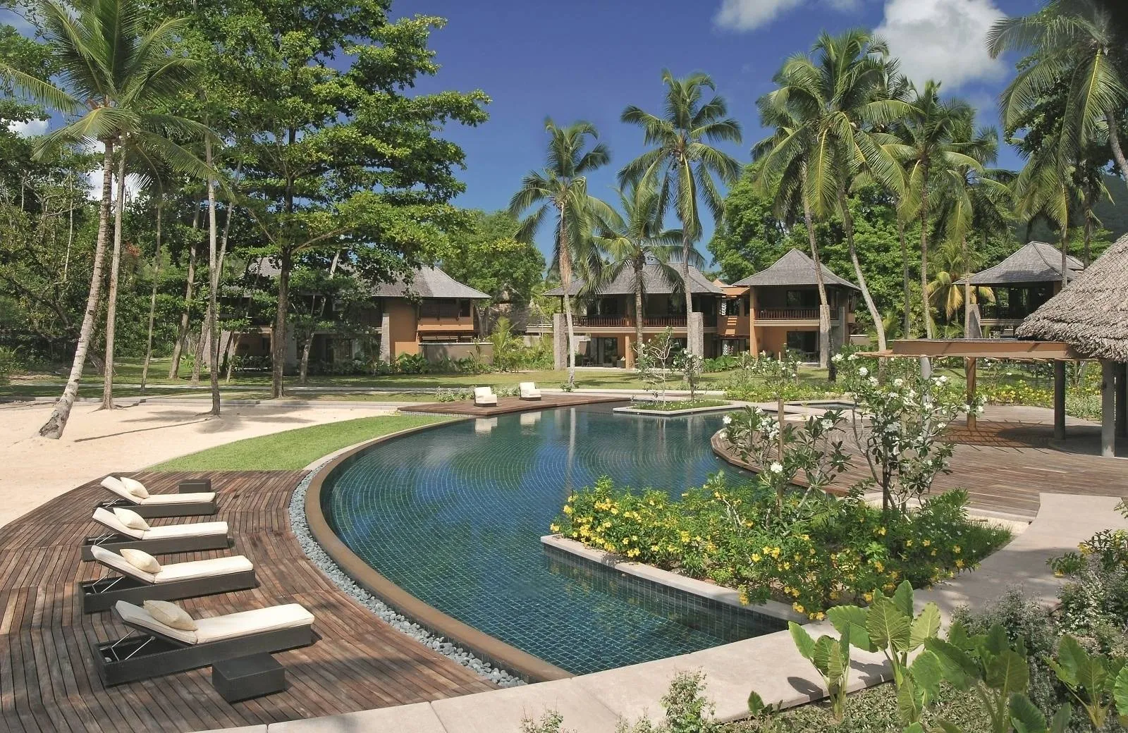 Constance Ephelia 5*