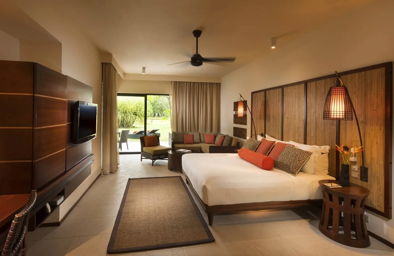 Constance Ephelia 5*