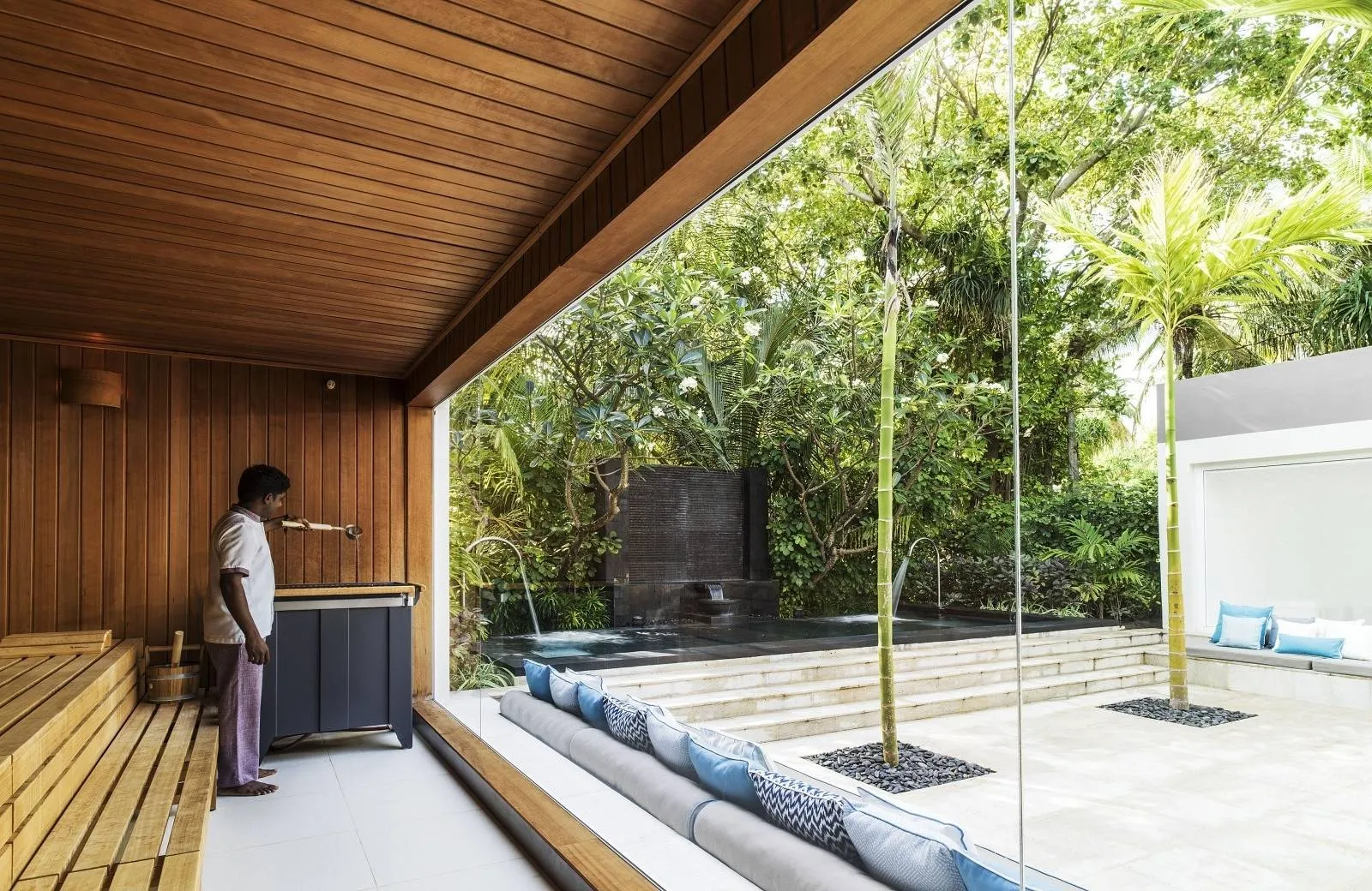 One&Only Reethi Rah 5*