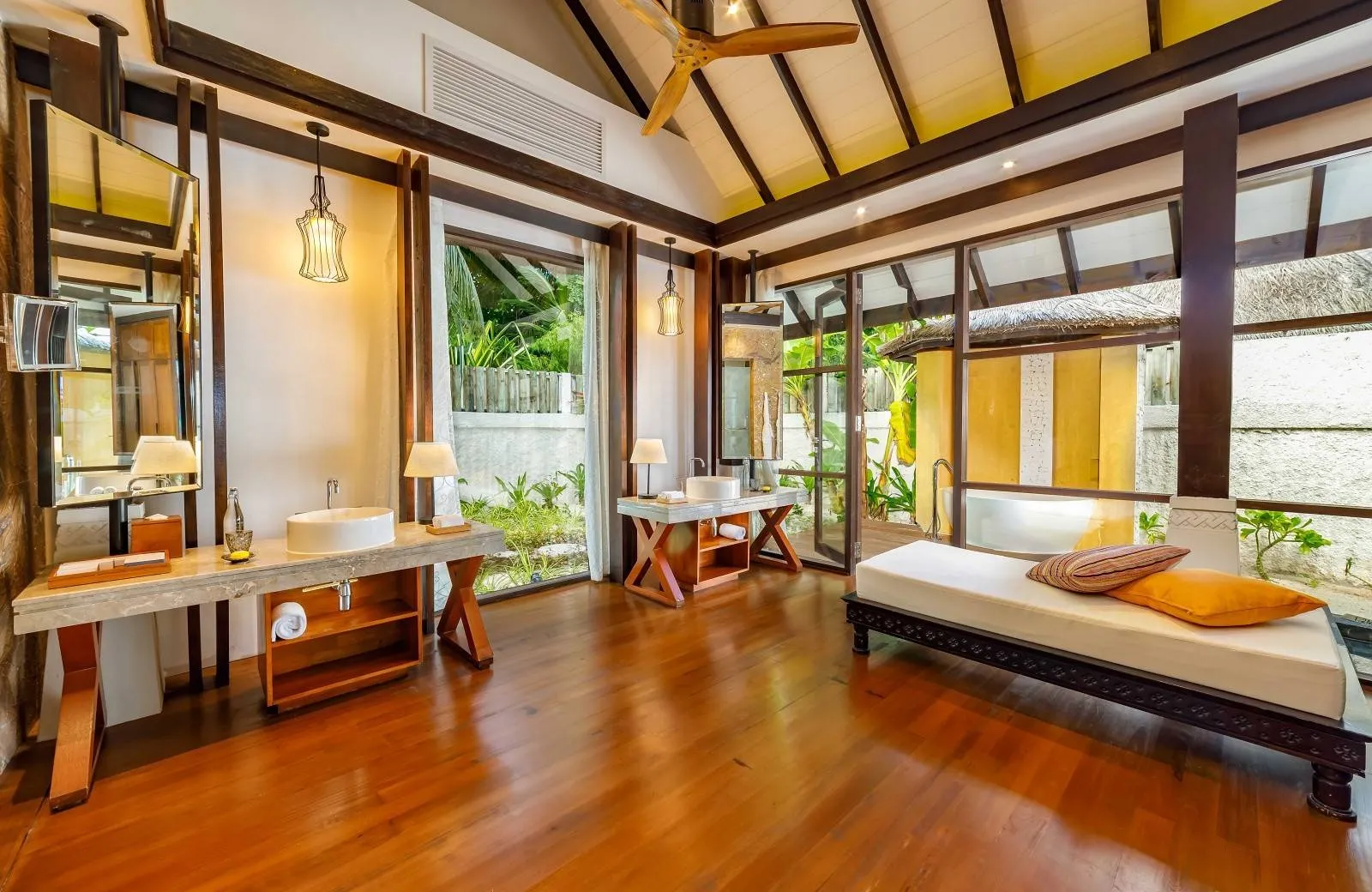 OZEN Reserve Bolifushi 5*