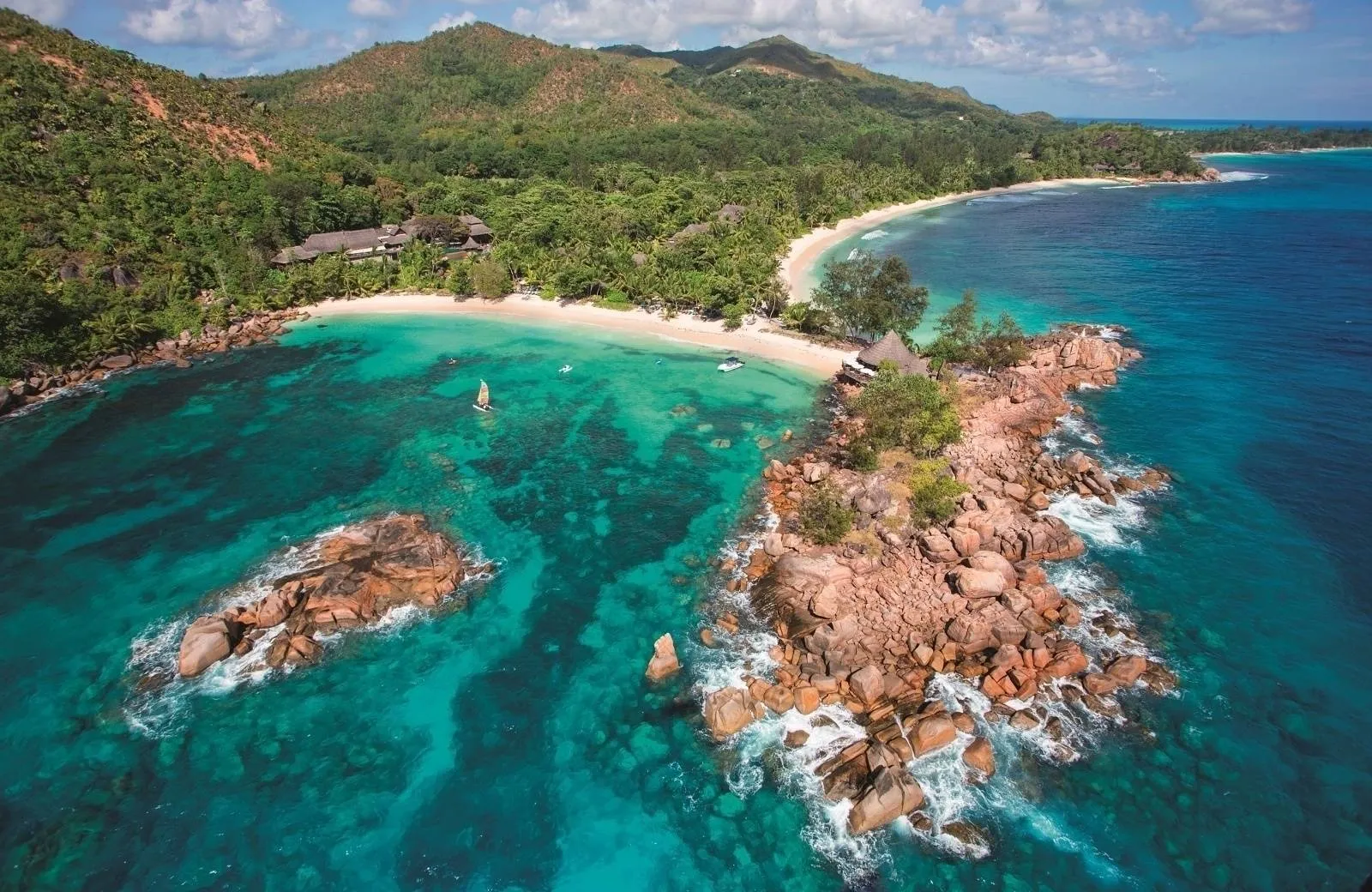 Constance Lemuria 5*