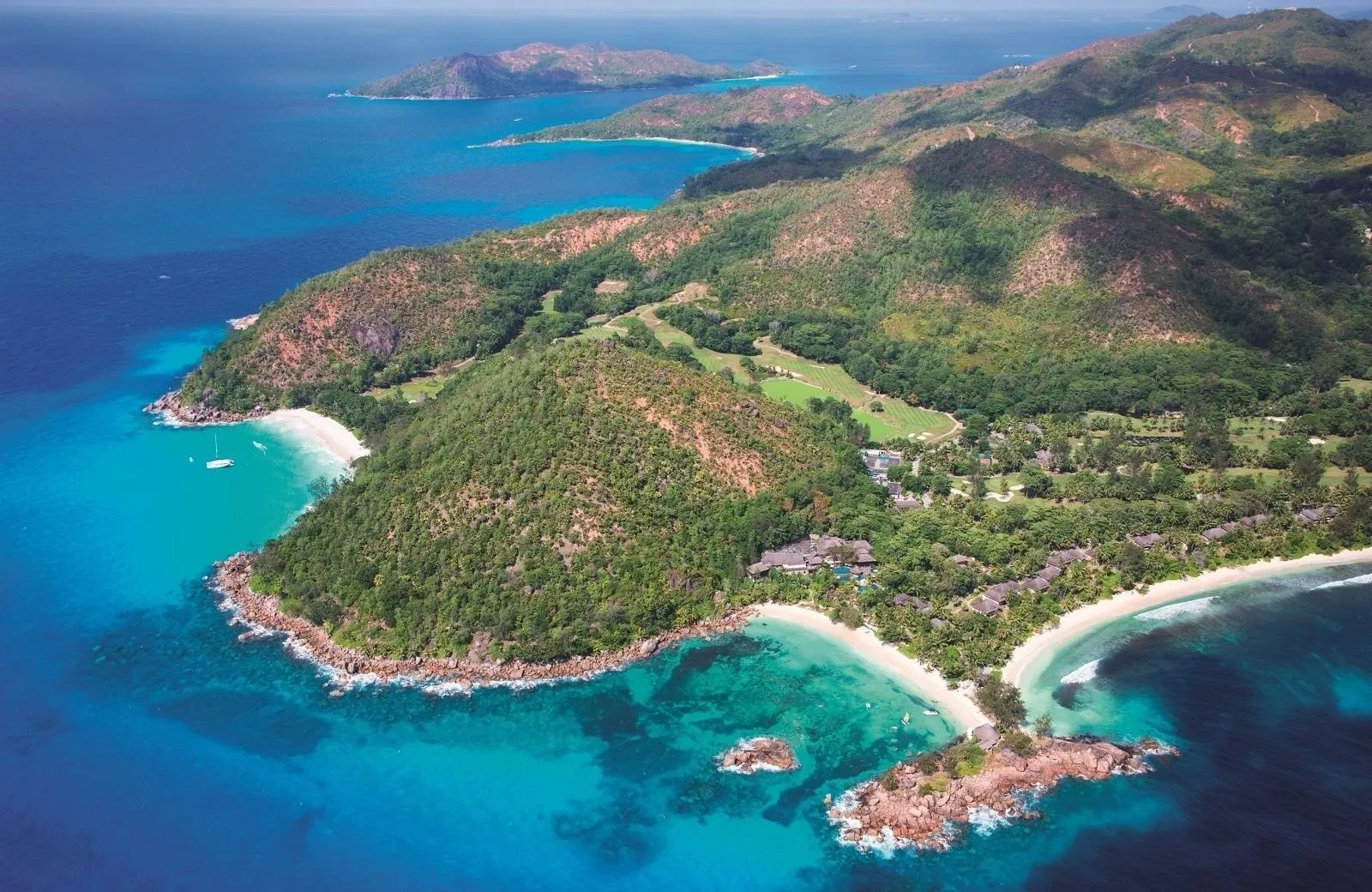 Constance Lemuria 5*