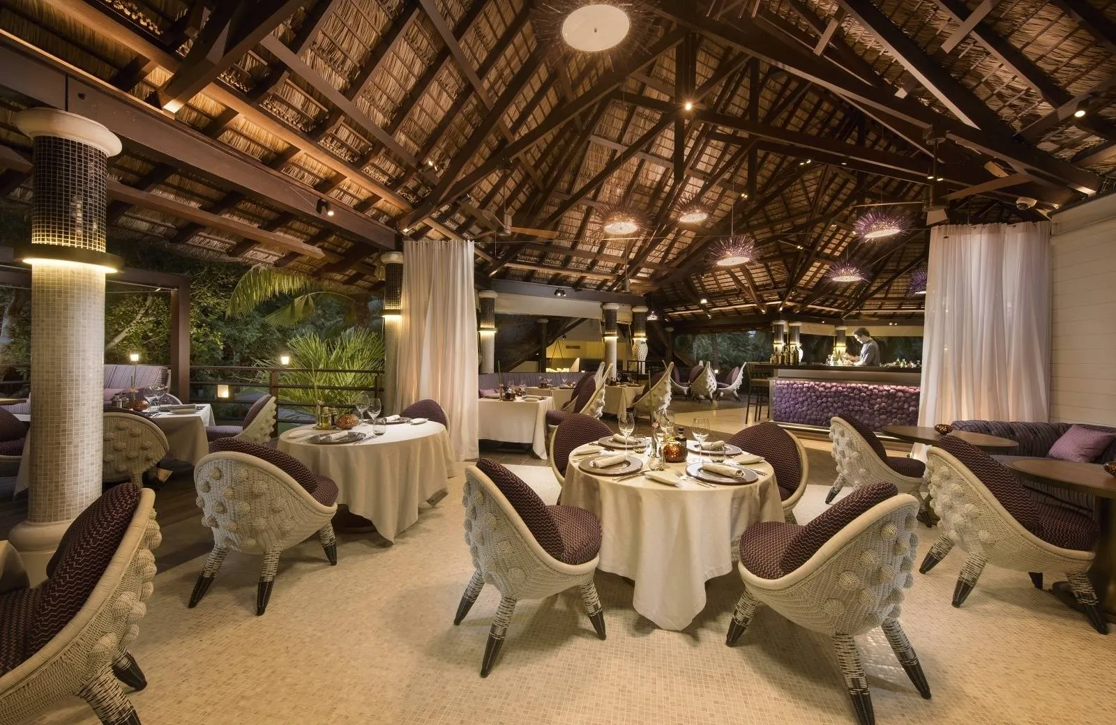 Constance Lemuria 5*