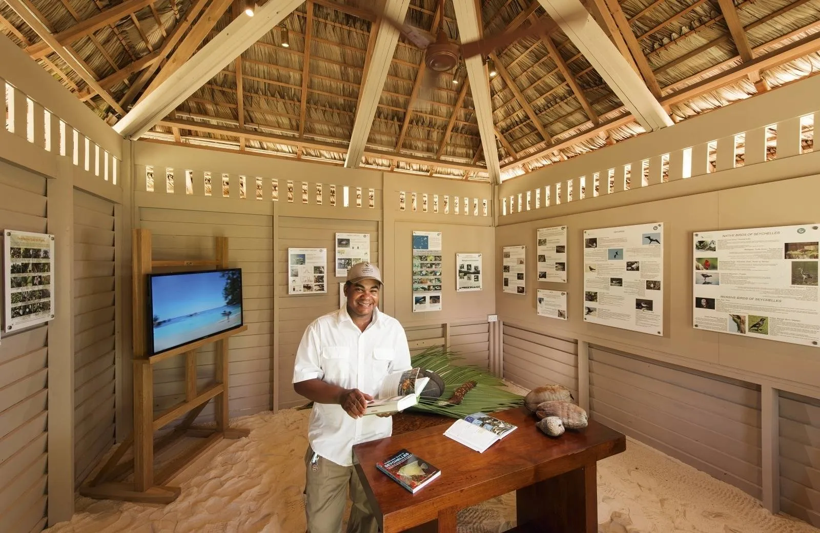 Constance Lemuria 5*