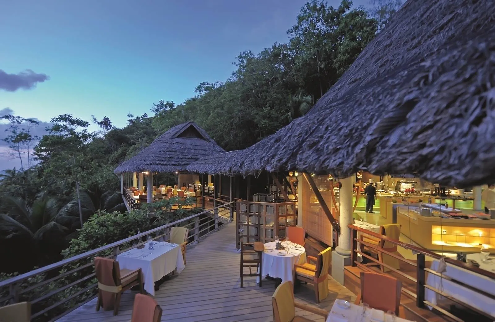 Constance Lemuria 5*