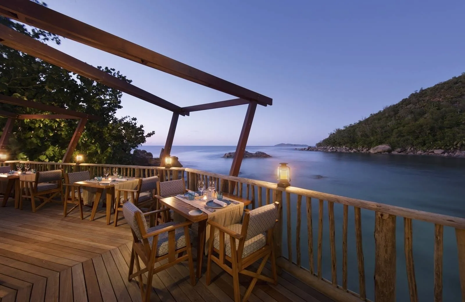 Constance Lemuria 5*