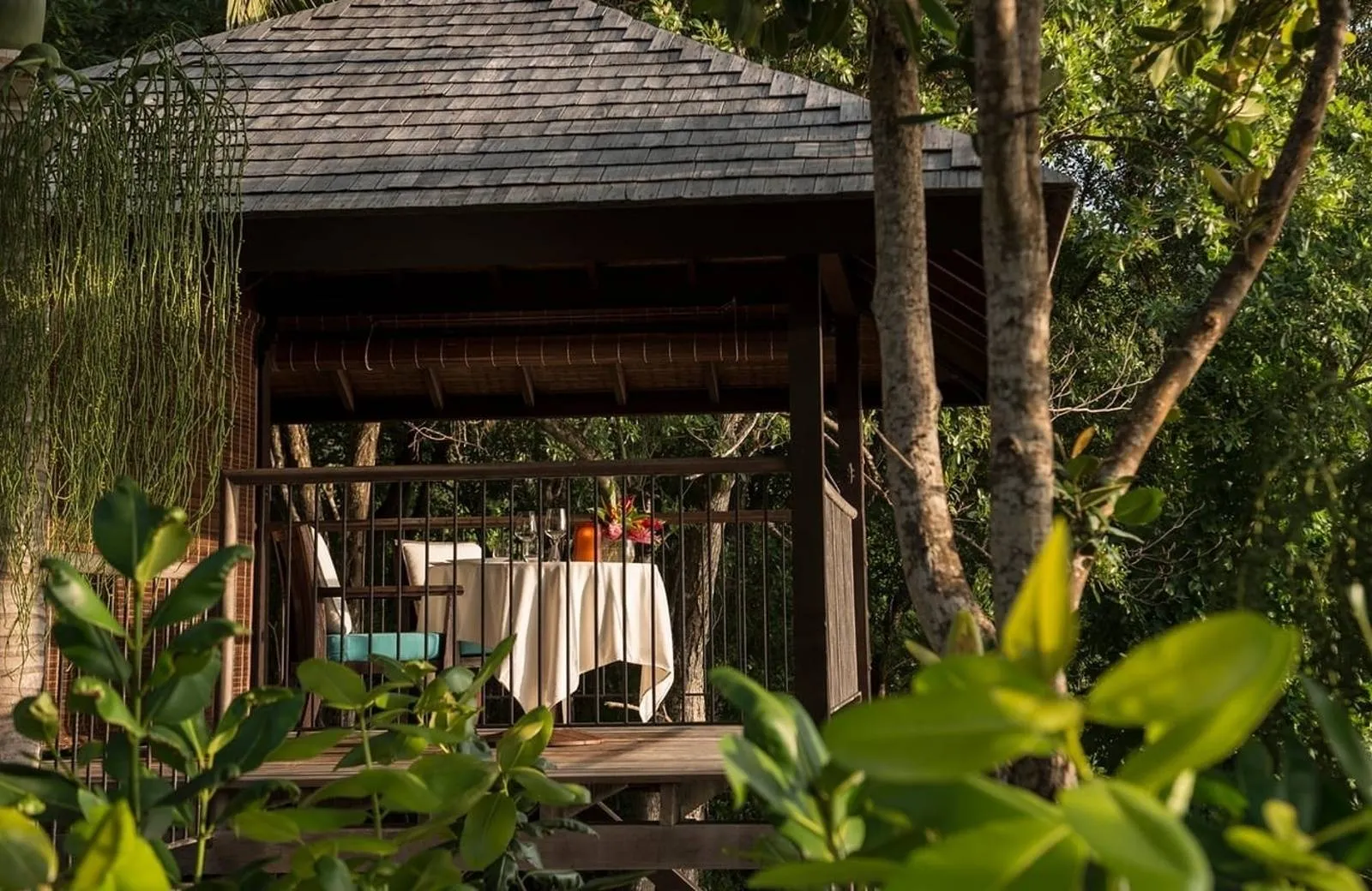 Four Seasons Resort Seychelles 5*