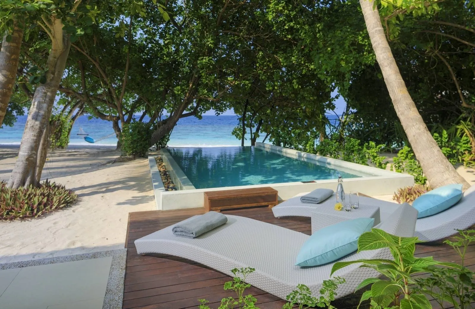 Dusit Thani Maldives 5*