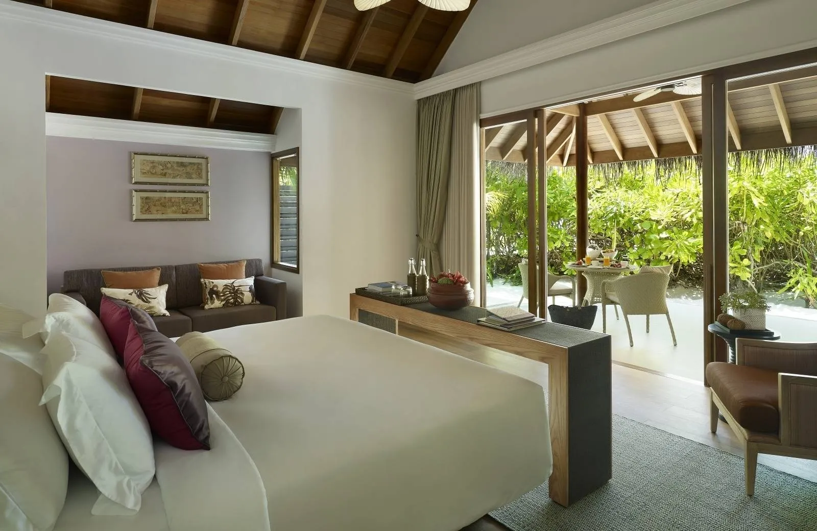 Dusit Thani Maldives 5*