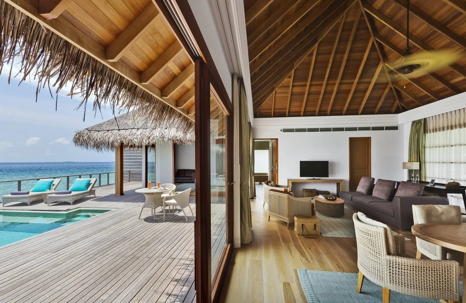 Dusit Thani Maldives 5*