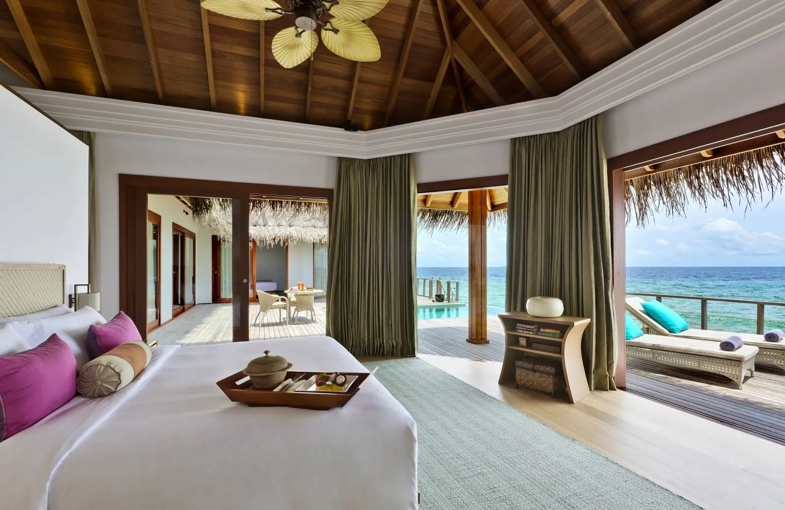 Dusit Thani Maldives 5*