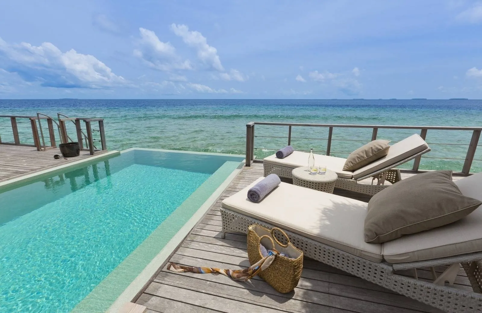 Dusit Thani Maldives 5*