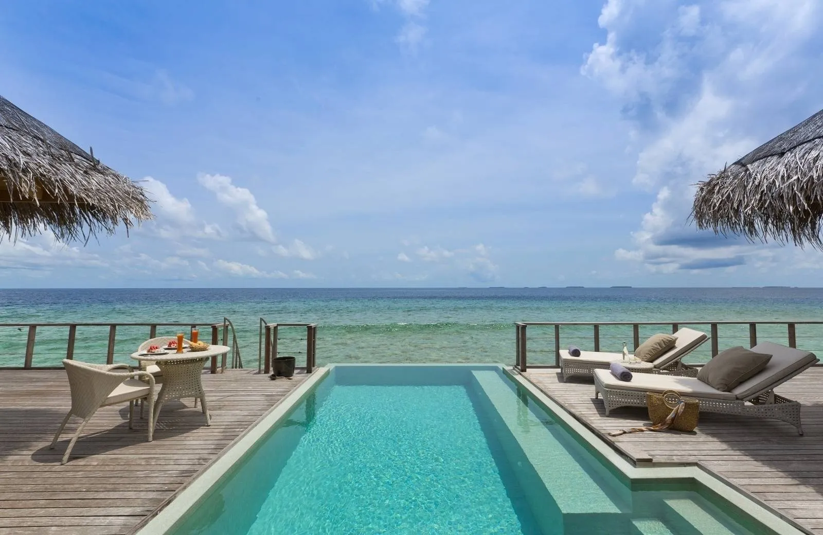 Dusit Thani Maldives 5*