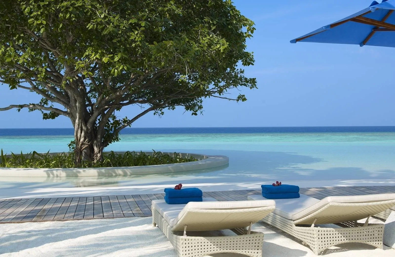 Dusit Thani Maldives 5*
