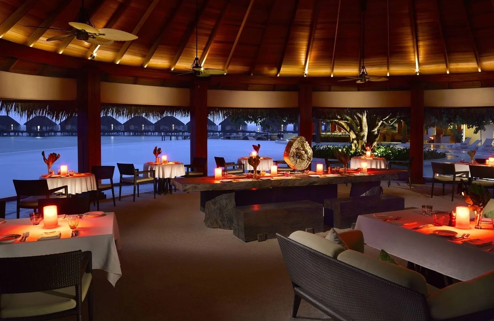 Dusit Thani Maldives 5*