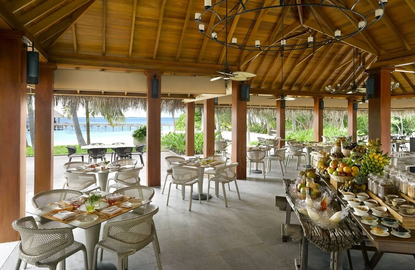 Dusit Thani Maldives 5*