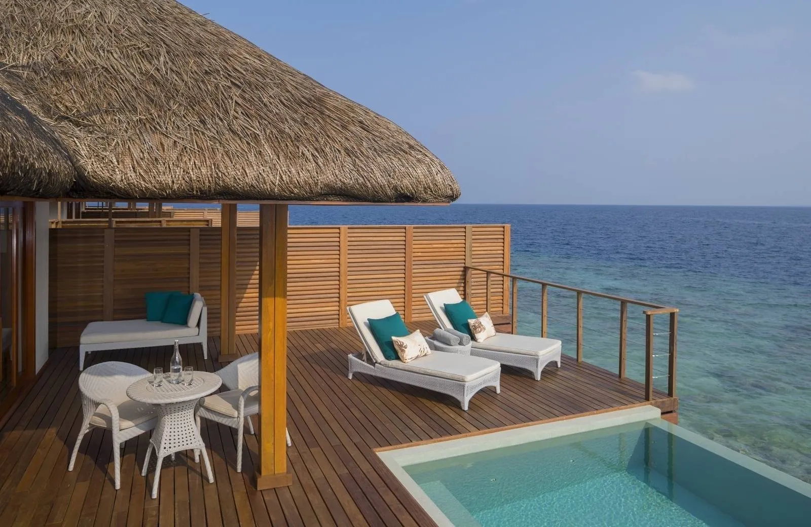 Dusit Thani Maldives 5*