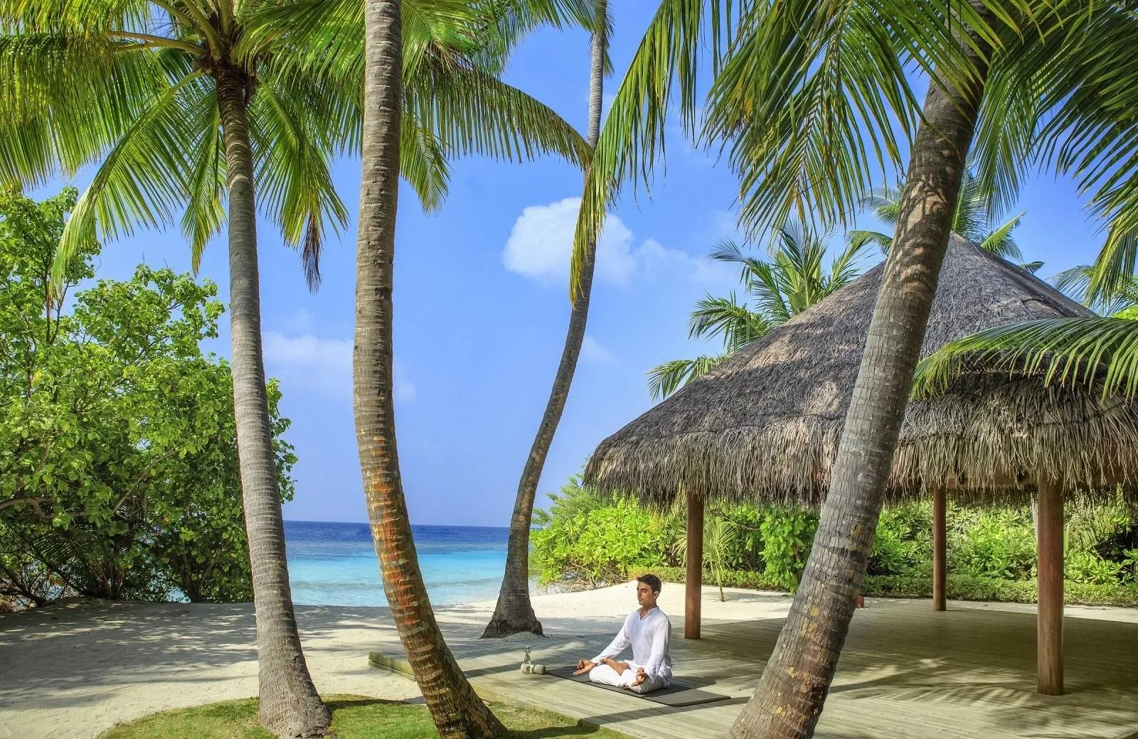 Dusit Thani Maldives 5*