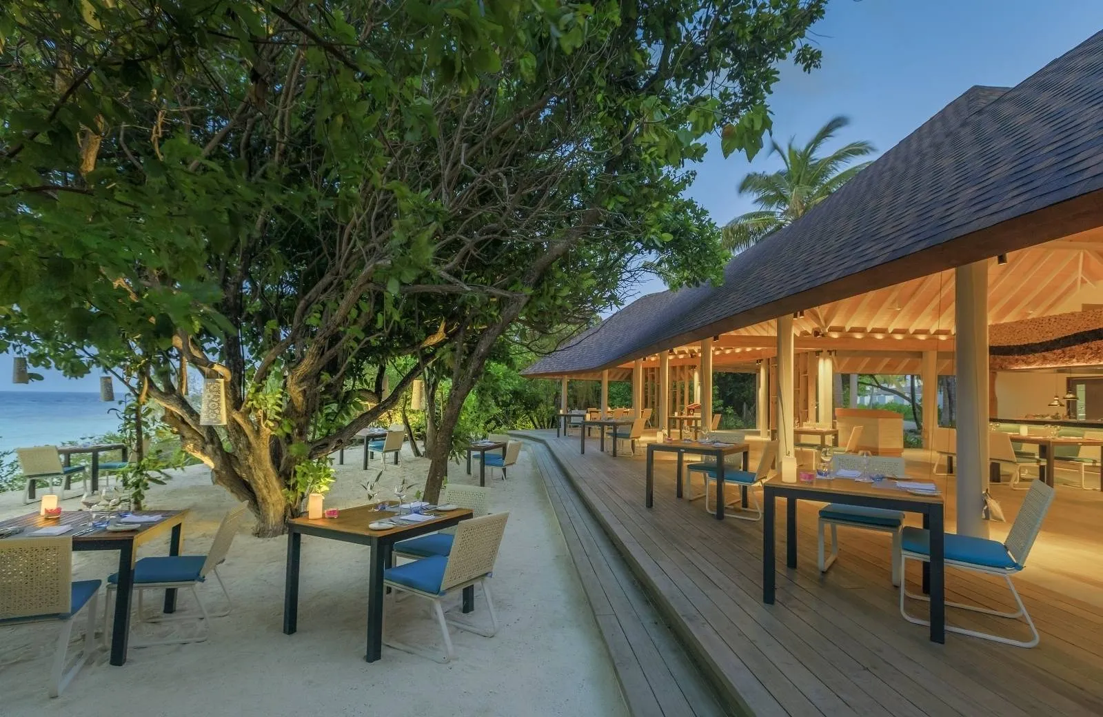 Dhigali Maldives 5*