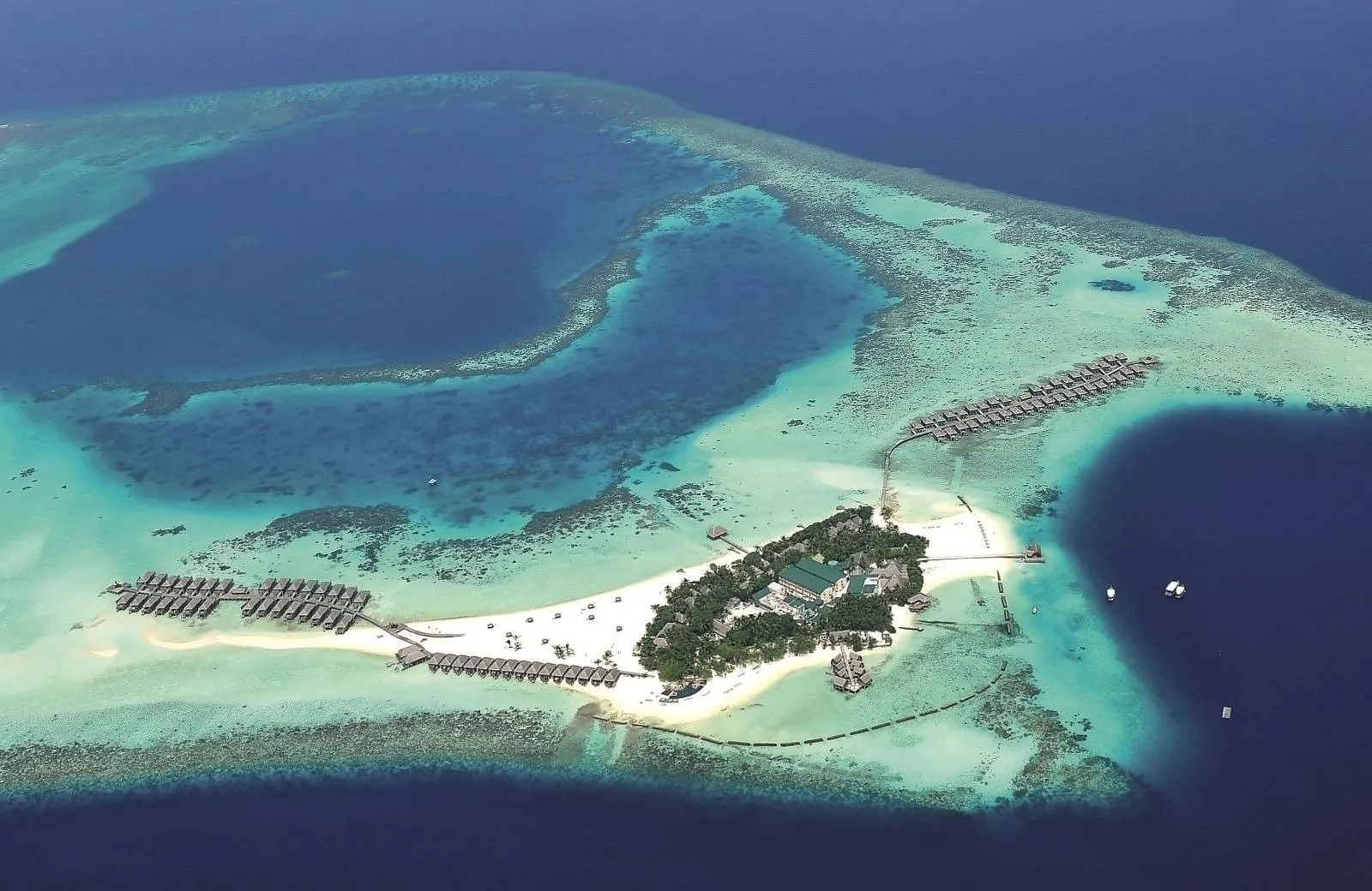 Constance Moofushi Maldives 5*