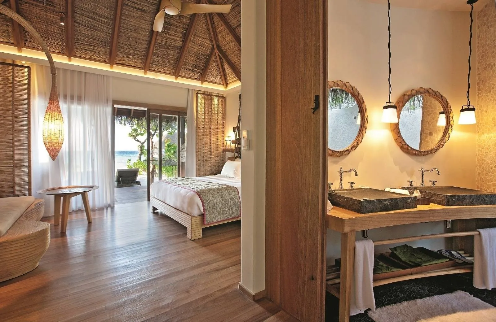 Constance Moofushi Maldives 5*