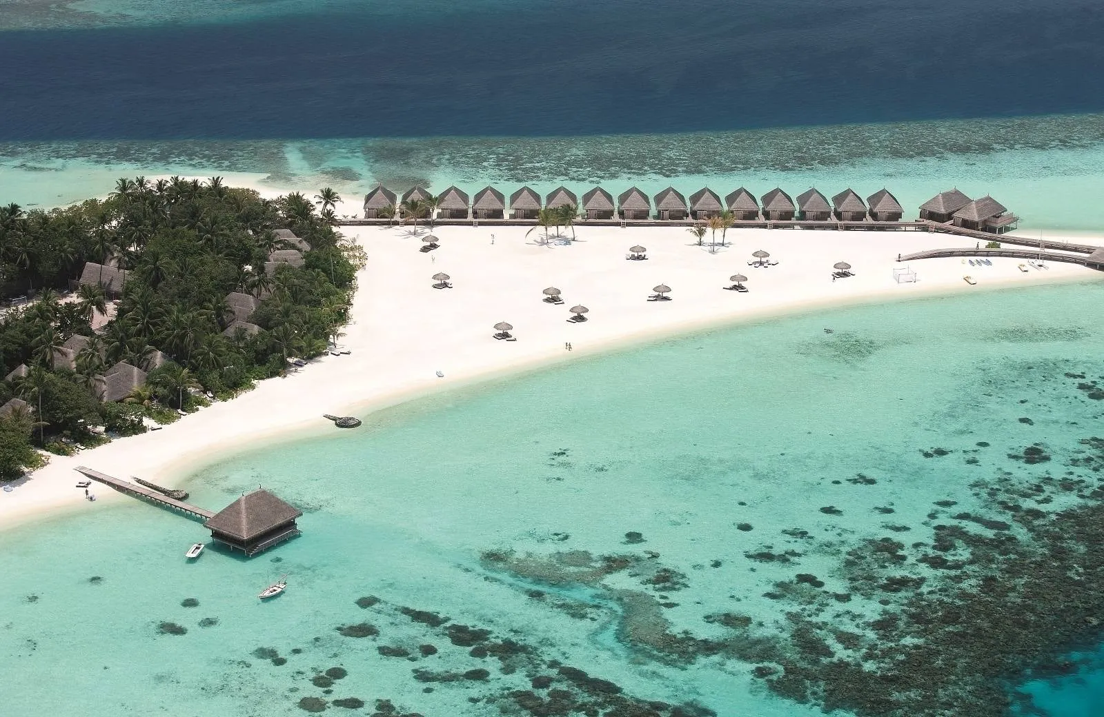 Constance Moofushi Maldives 5*
