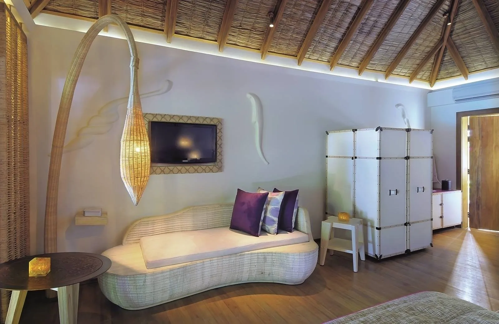 Constance Moofushi Maldives 5*